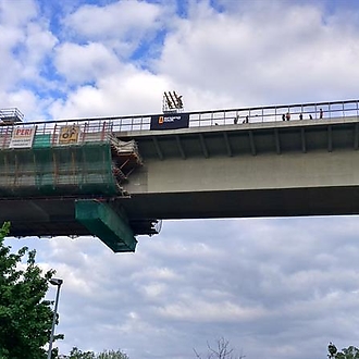 Nusle Bridge abseil on wheelchair 2017